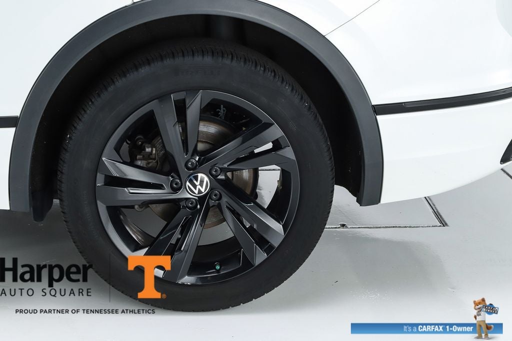 2024 Volkswagen Tiguan 2.0T SE R-Line Black