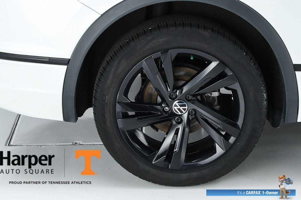 2024 Volkswagen Tiguan 2.0T SE R-Line Black