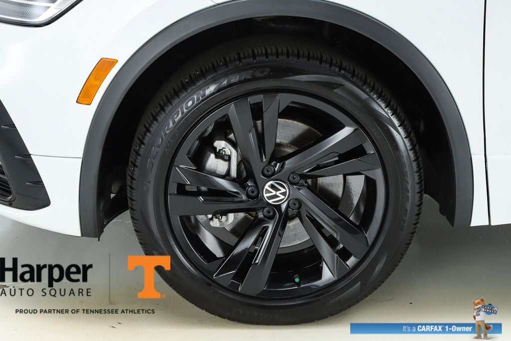 2023 Volkswagen Tiguan 2.0T SE R-Line Black