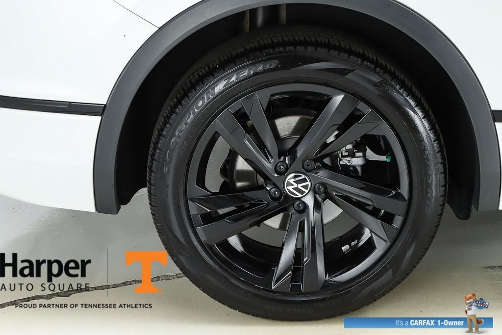 2024 Volkswagen Tiguan 2.0T SE R-Line Black