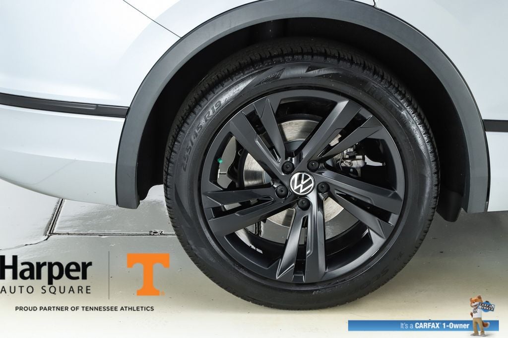 2023 Volkswagen Tiguan 2.0T SE R-Line Black