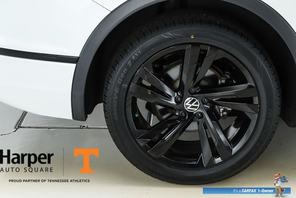 2023 Volkswagen Tiguan 2.0T SE R-Line Black