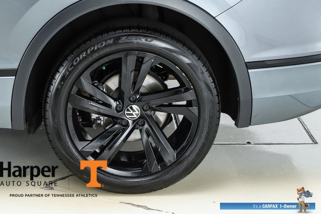 2023 Volkswagen Tiguan 2.0T SE R-Line Black