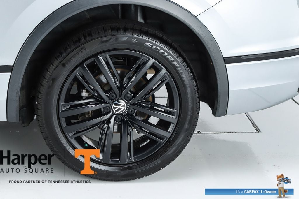 2022 Volkswagen Tiguan 2.0T SE R-Line Black