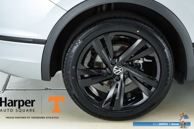 2024 Volkswagen Tiguan 2.0T SE R-Line Black