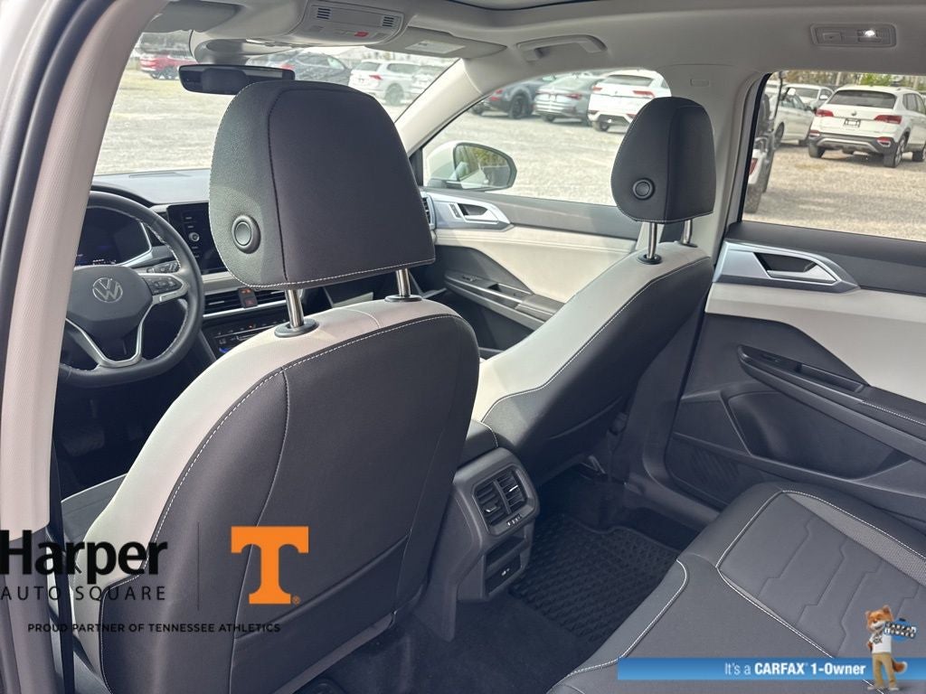 2025 Volkswagen Taos 1.5T SE