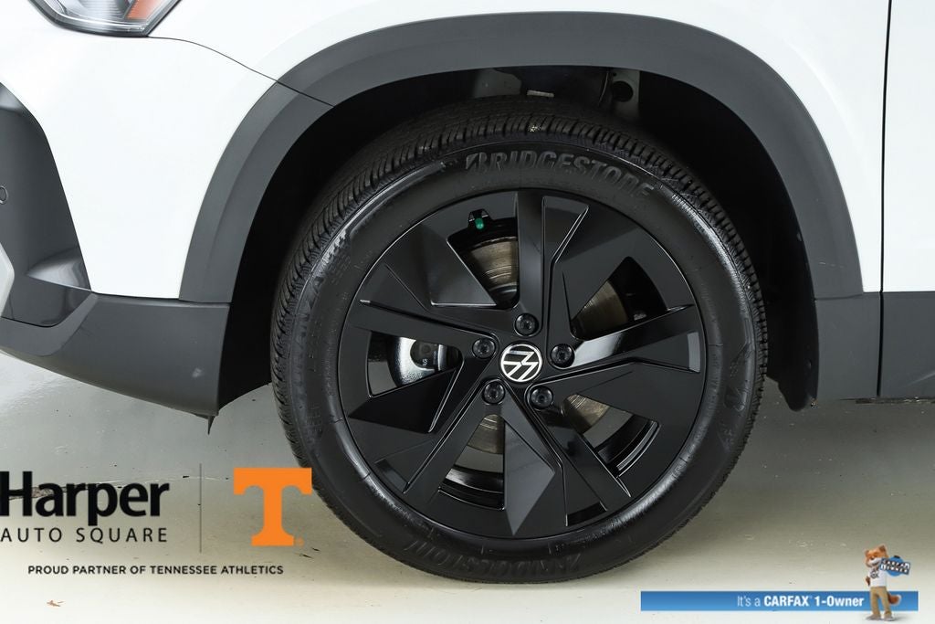 2025 Volkswagen Taos 1.5T SE