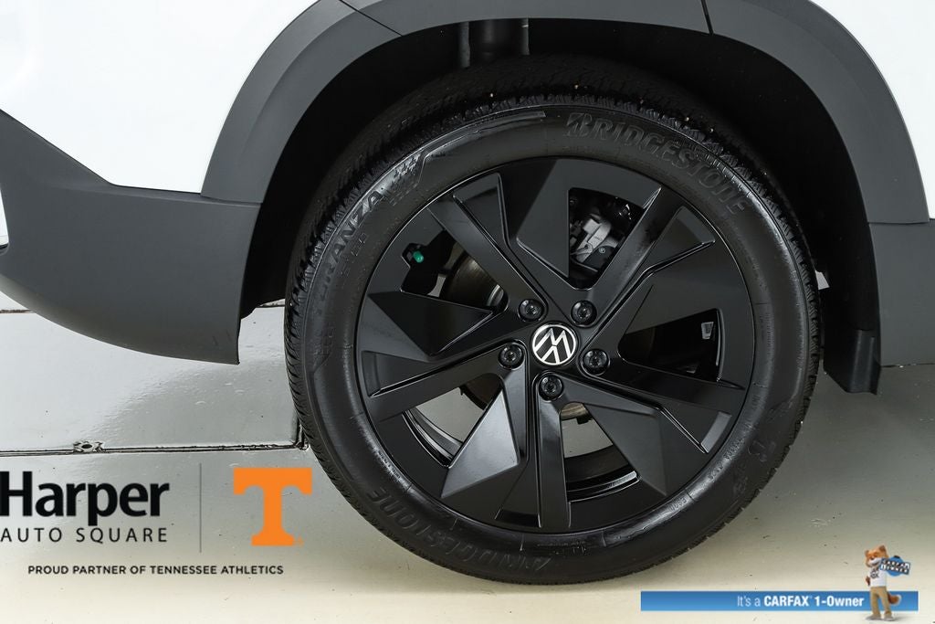 2025 Volkswagen Taos 1.5T SE