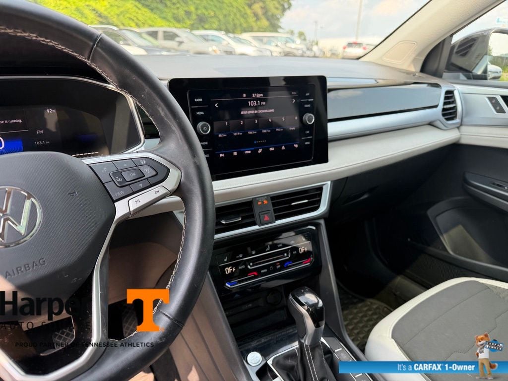2025 Volkswagen Taos 1.5T SE