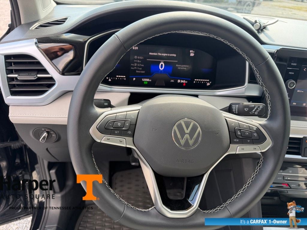 2025 Volkswagen Taos 1.5T SE