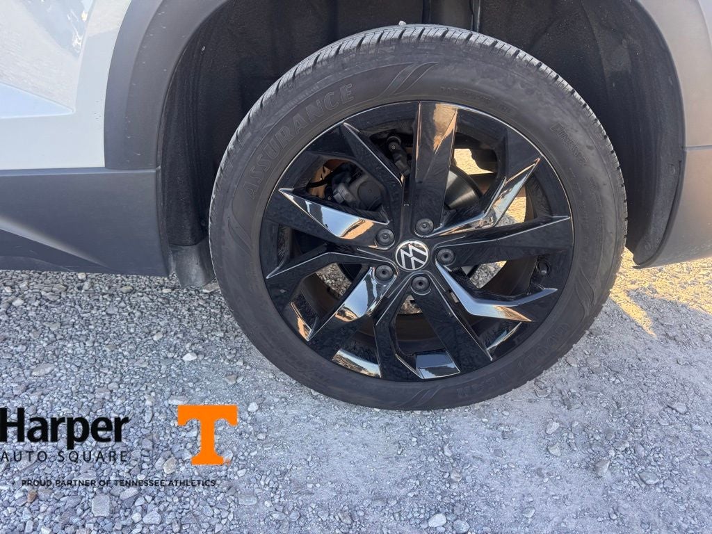 2024 Volkswagen Taos 1.5T SE