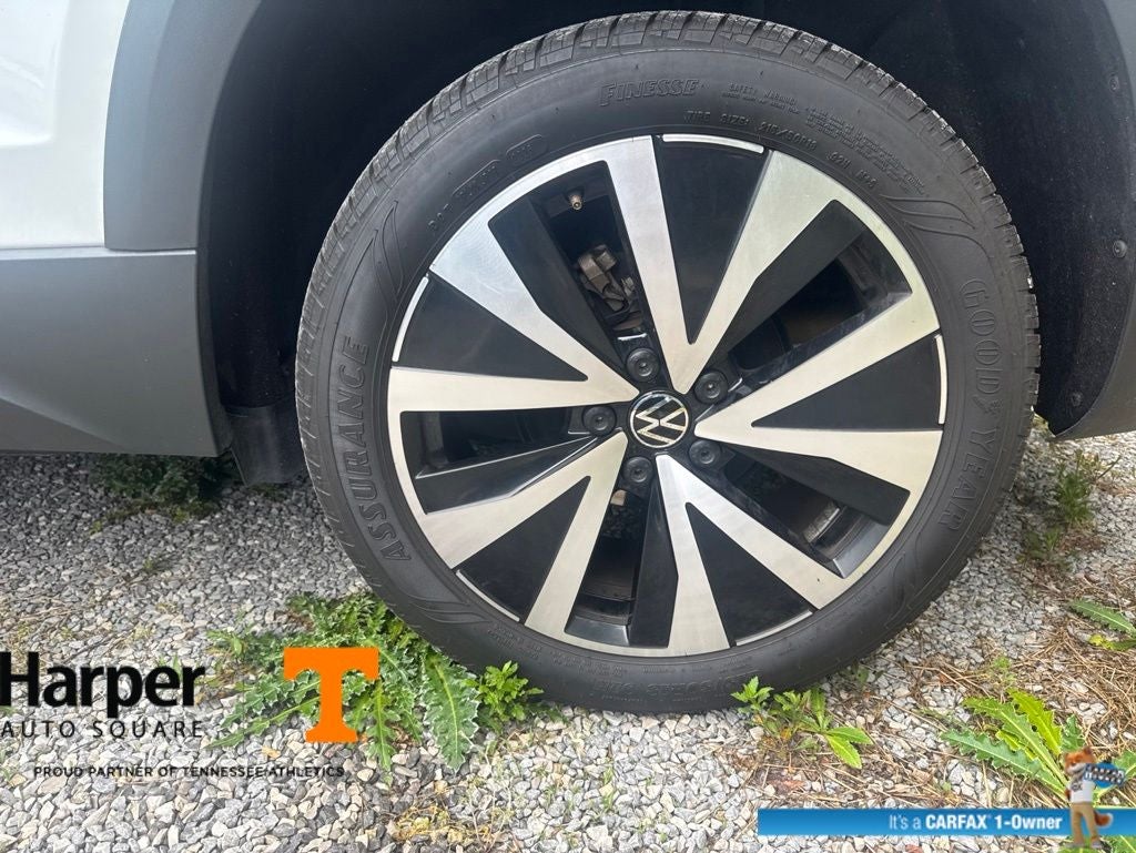 2024 Volkswagen Taos 1.5T SE