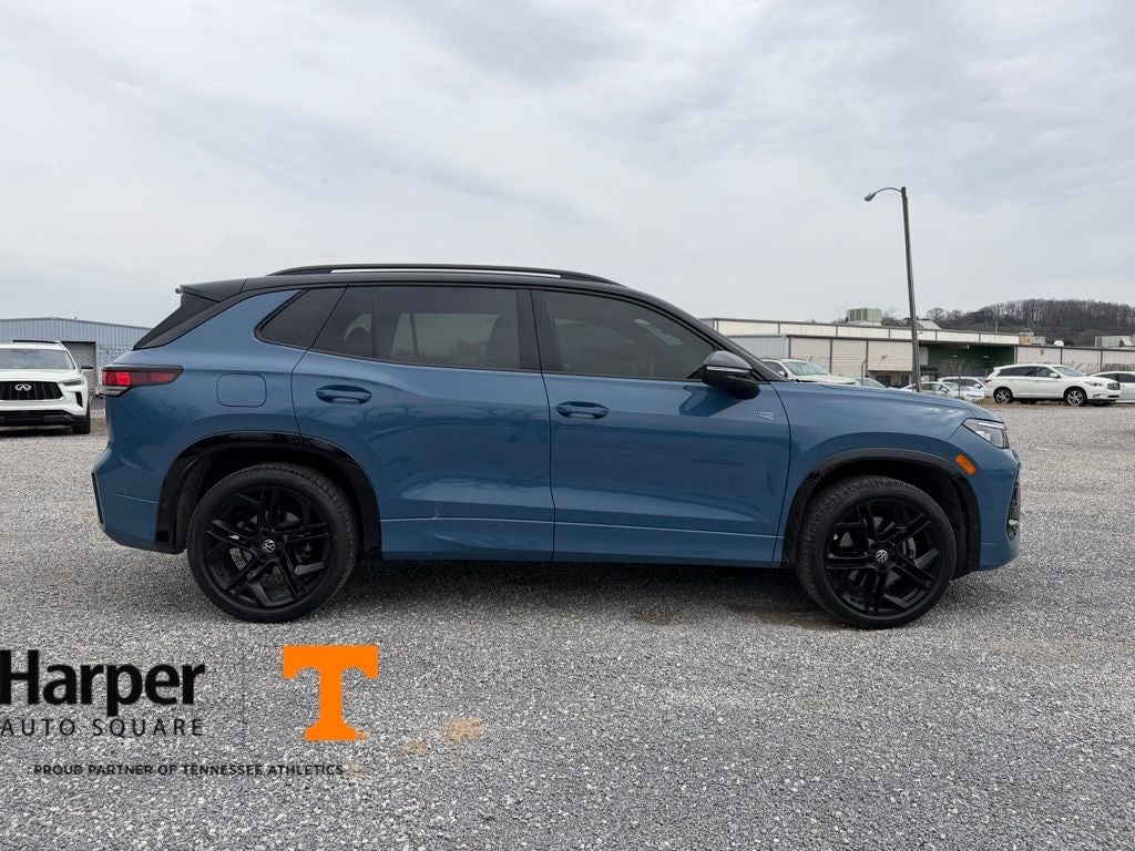 2025 Volkswagen Tiguan 2.0T SE R-Line Black