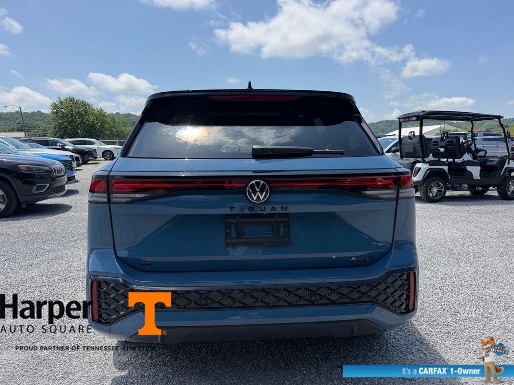 2025 Volkswagen Tiguan 2.0T SE R-Line Black