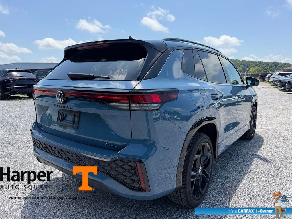2025 Volkswagen Tiguan 2.0T SE R-Line Black