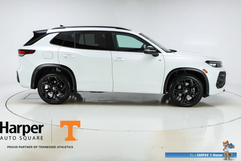 2025 Volkswagen Tiguan 2.0T SE R-Line Black