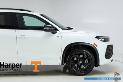 2025 Volkswagen Tiguan 2.0T SE R-Line Black