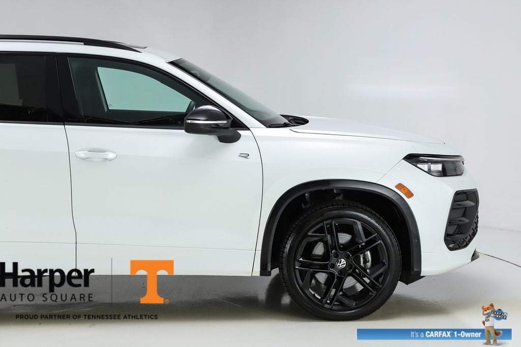 2025 Volkswagen Tiguan 2.0T SE R-Line Black