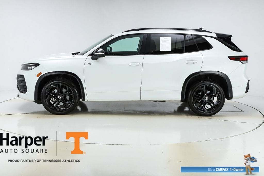 2025 Volkswagen Tiguan 2.0T SE R-Line Black