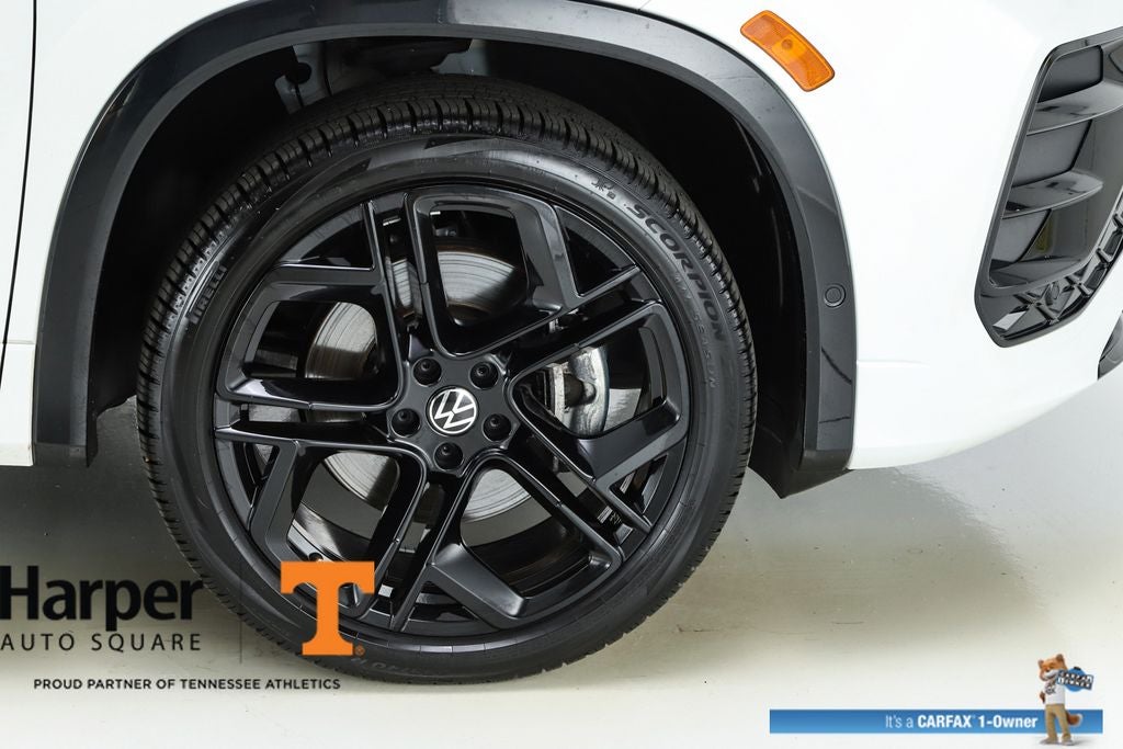 2025 Volkswagen Tiguan 2.0T SE R-Line Black