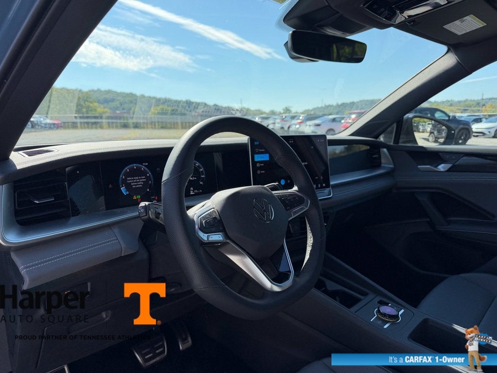 2025 Volkswagen Tiguan 2.0T SE R-Line Black
