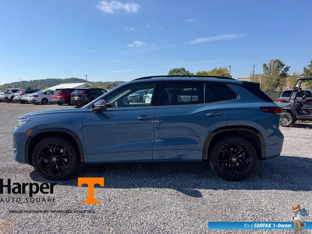2025 Volkswagen Tiguan 2.0T SE R-Line Black
