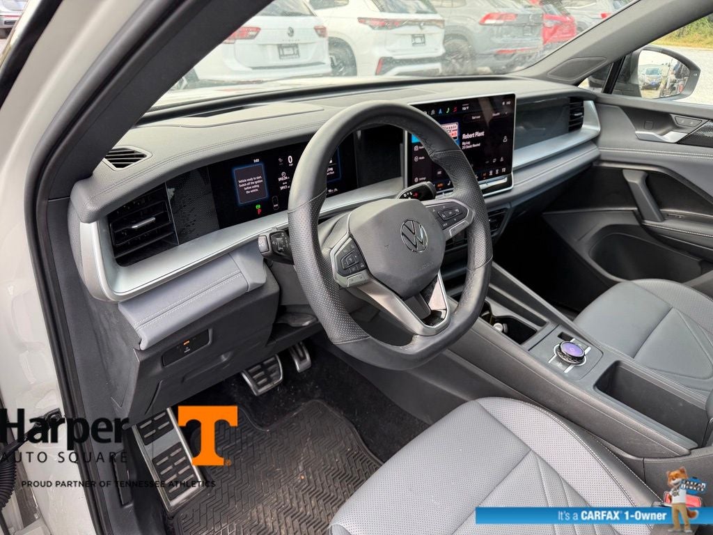 2025 Volkswagen Tiguan 2.0T SE R-Line Black