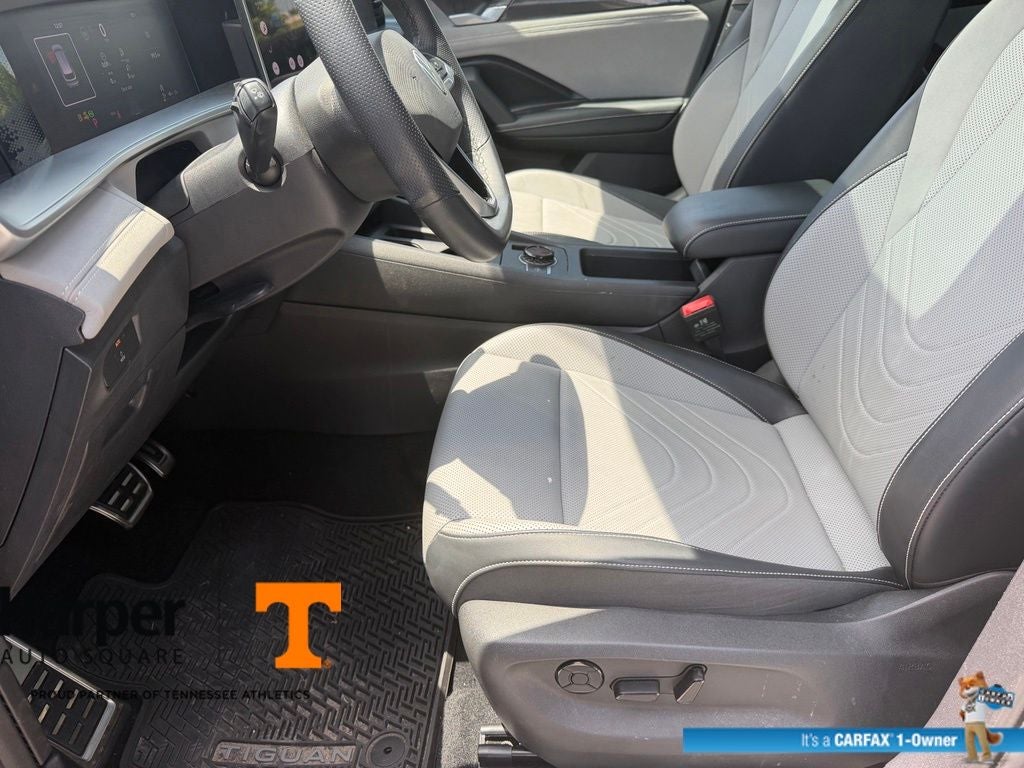2025 Volkswagen Tiguan 2.0T SE R-Line Black