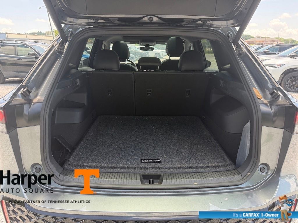 2025 Volkswagen Tiguan 2.0T SE R-Line Black
