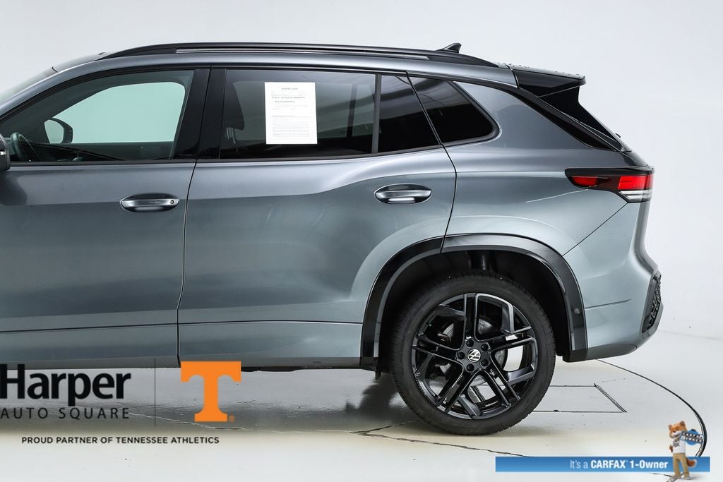 2025 Volkswagen Tiguan 2.0T SE R-Line Black