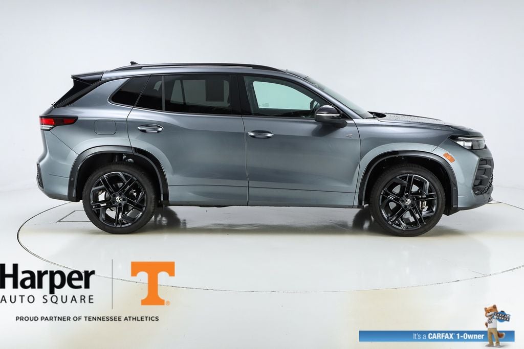 2025 Volkswagen Tiguan 2.0T SE R-Line Black