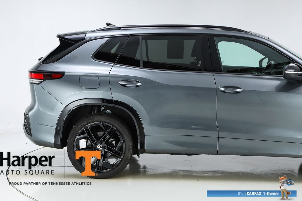 2025 Volkswagen Tiguan 2.0T SE R-Line Black