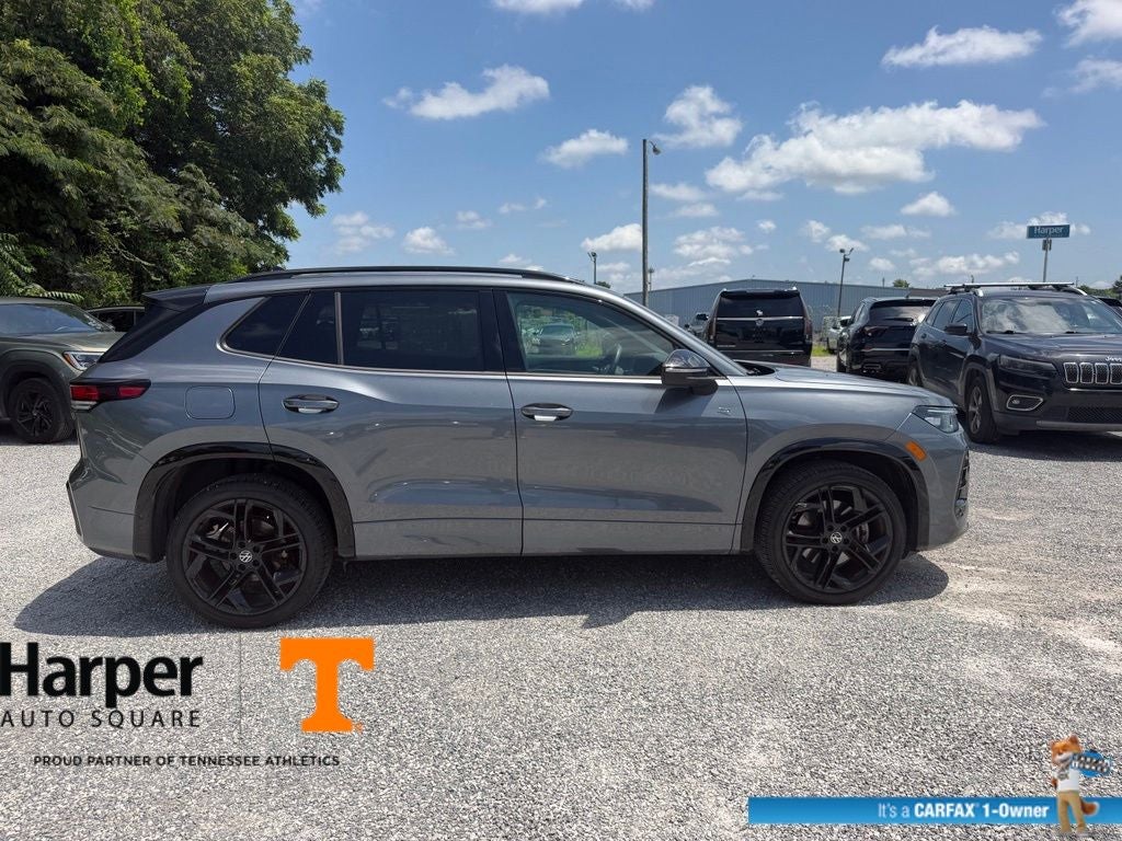 2025 Volkswagen Tiguan 2.0T SE R-Line Black