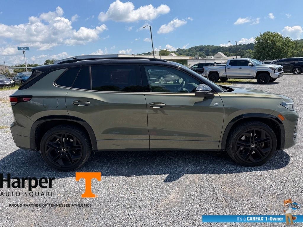 2025 Volkswagen Tiguan 2.0T SE R-Line Black