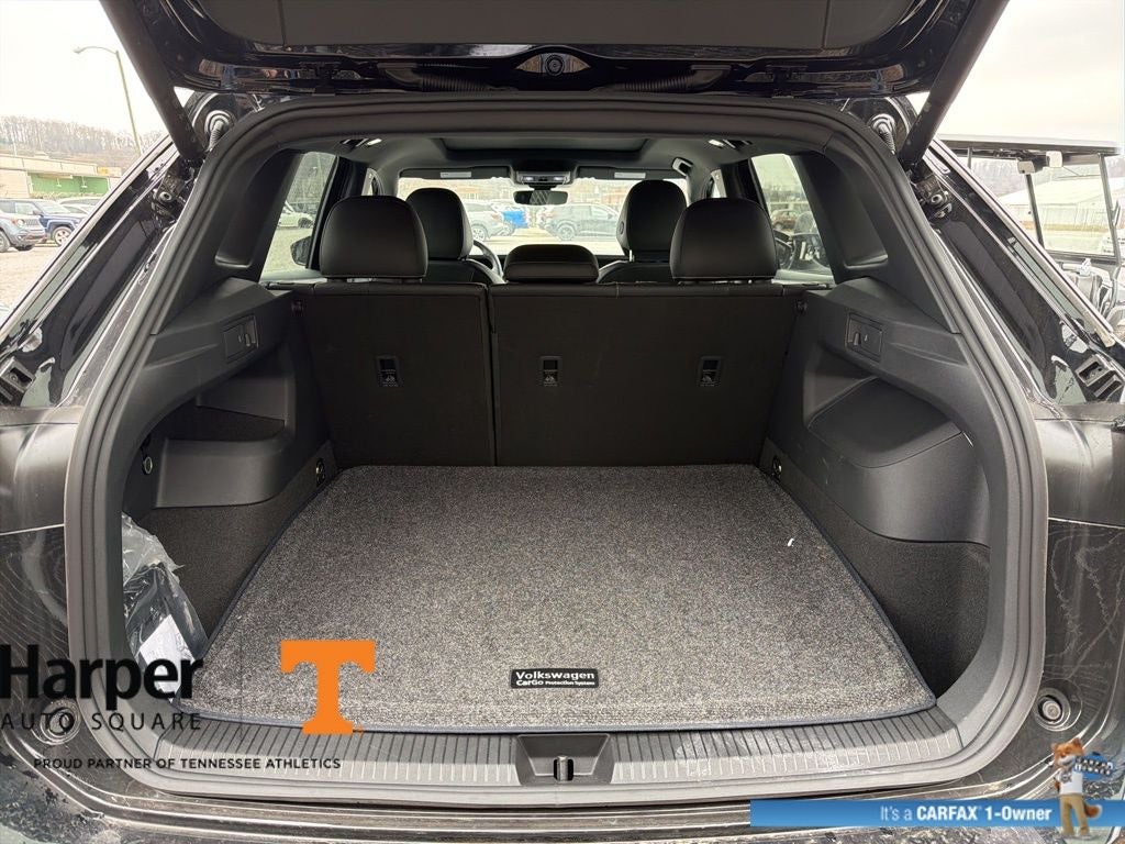 2025 Volkswagen Tiguan 2.0T SE R-Line Black