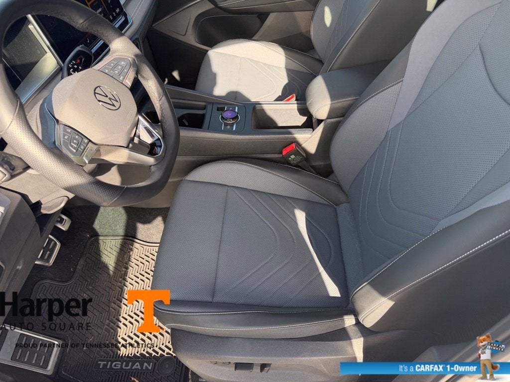 2025 Volkswagen Tiguan 2.0T SE R-Line Black
