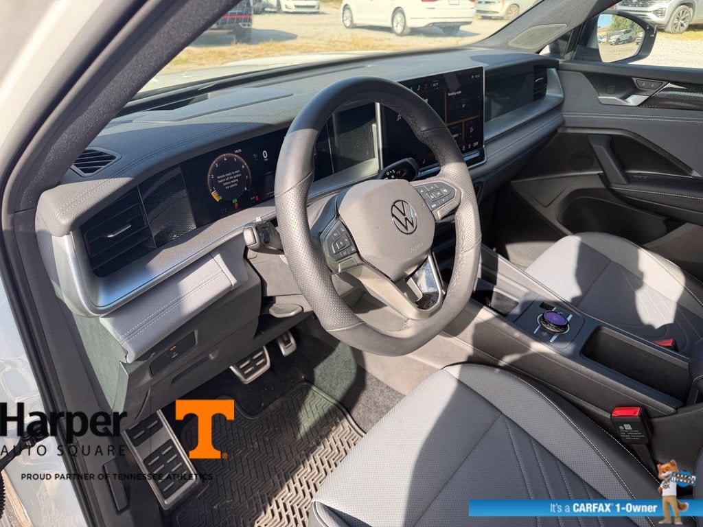 2025 Volkswagen Tiguan 2.0T SE R-Line Black