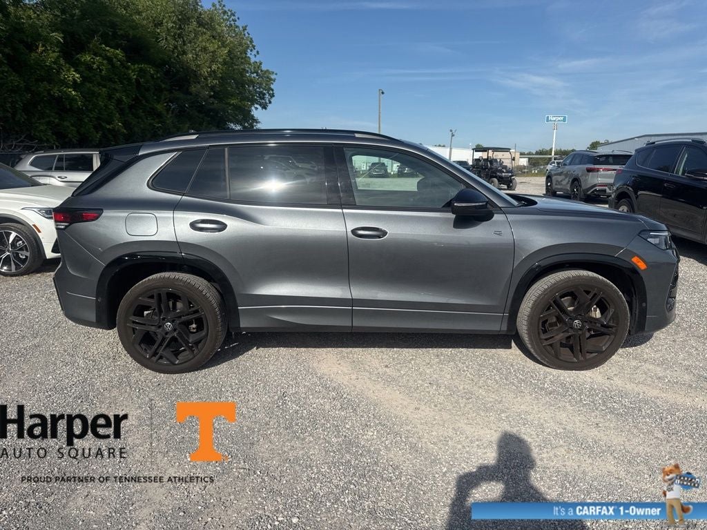 2025 Volkswagen Tiguan 2.0T SE R-Line Black