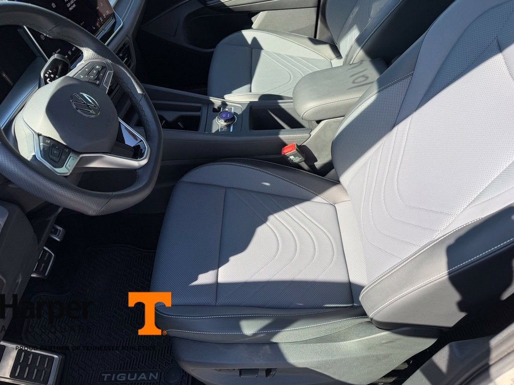 2025 Volkswagen Tiguan 2.0T SE R-Line Black
