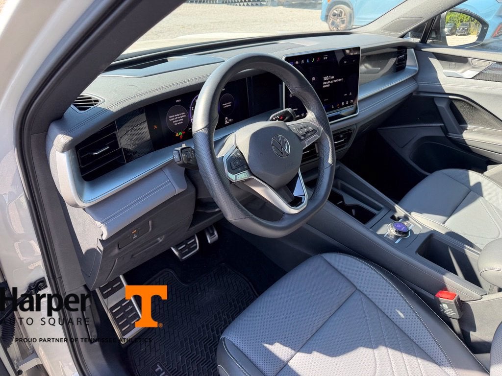 2025 Volkswagen Tiguan 2.0T SE R-Line Black