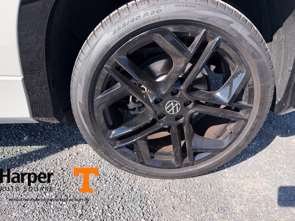 2025 Volkswagen Tiguan 2.0T SE R-Line Black