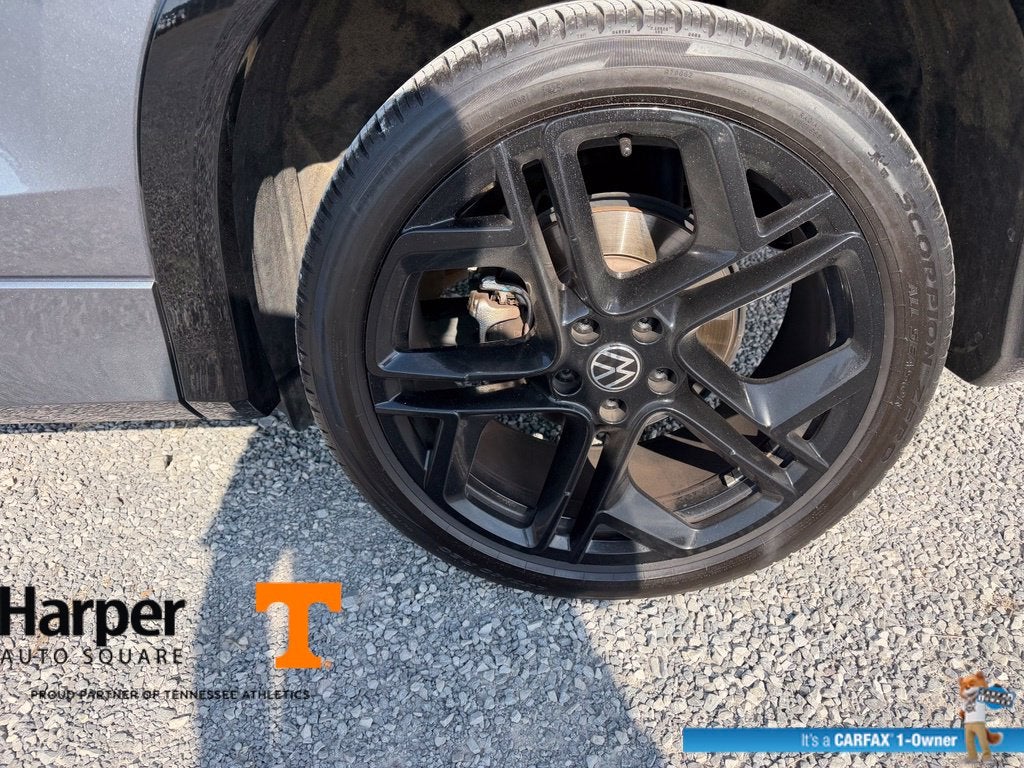 2025 Volkswagen Tiguan 2.0T SE R-Line Black