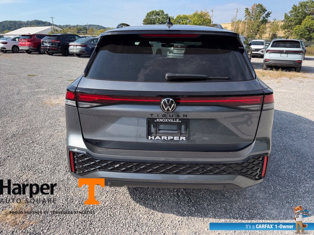 2025 Volkswagen Tiguan 2.0T SE R-Line Black