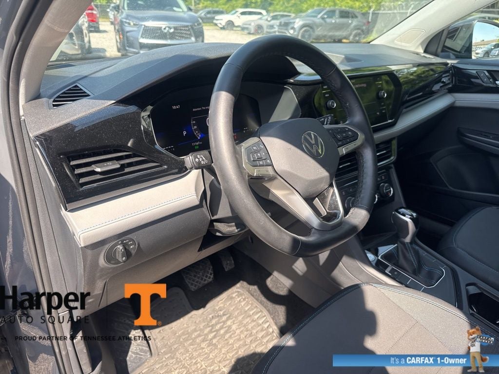 2024 Volkswagen Taos 1.5T SE Black
