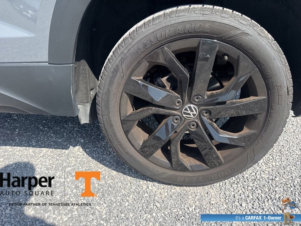 2024 Volkswagen Taos 1.5T SE Black
