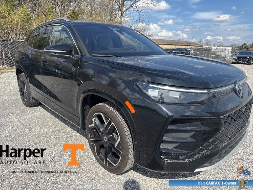 2025 Volkswagen Tiguan 2.0T SEL R-Line