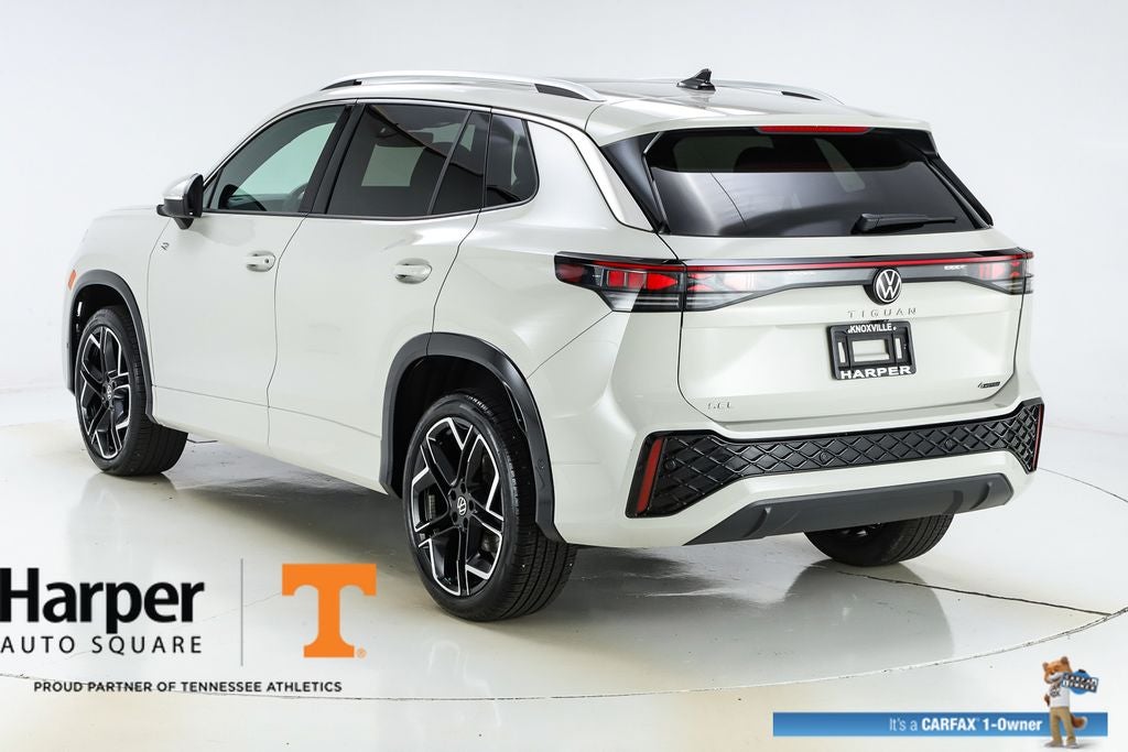 2025 Volkswagen Tiguan 2.0T SEL R-Line