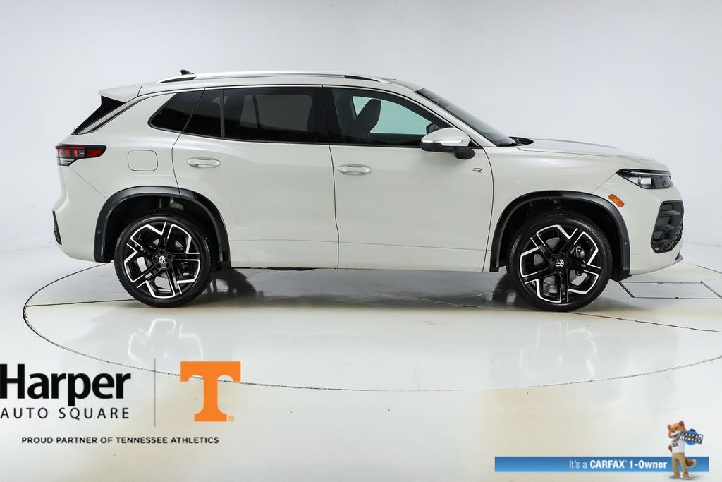 2025 Volkswagen Tiguan 2.0T SEL R-Line