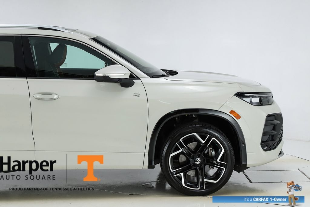 2025 Volkswagen Tiguan 2.0T SEL R-Line