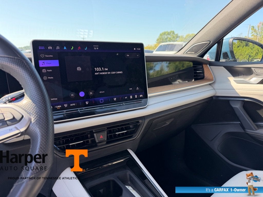 2025 Volkswagen Tiguan 2.0T SEL R-Line